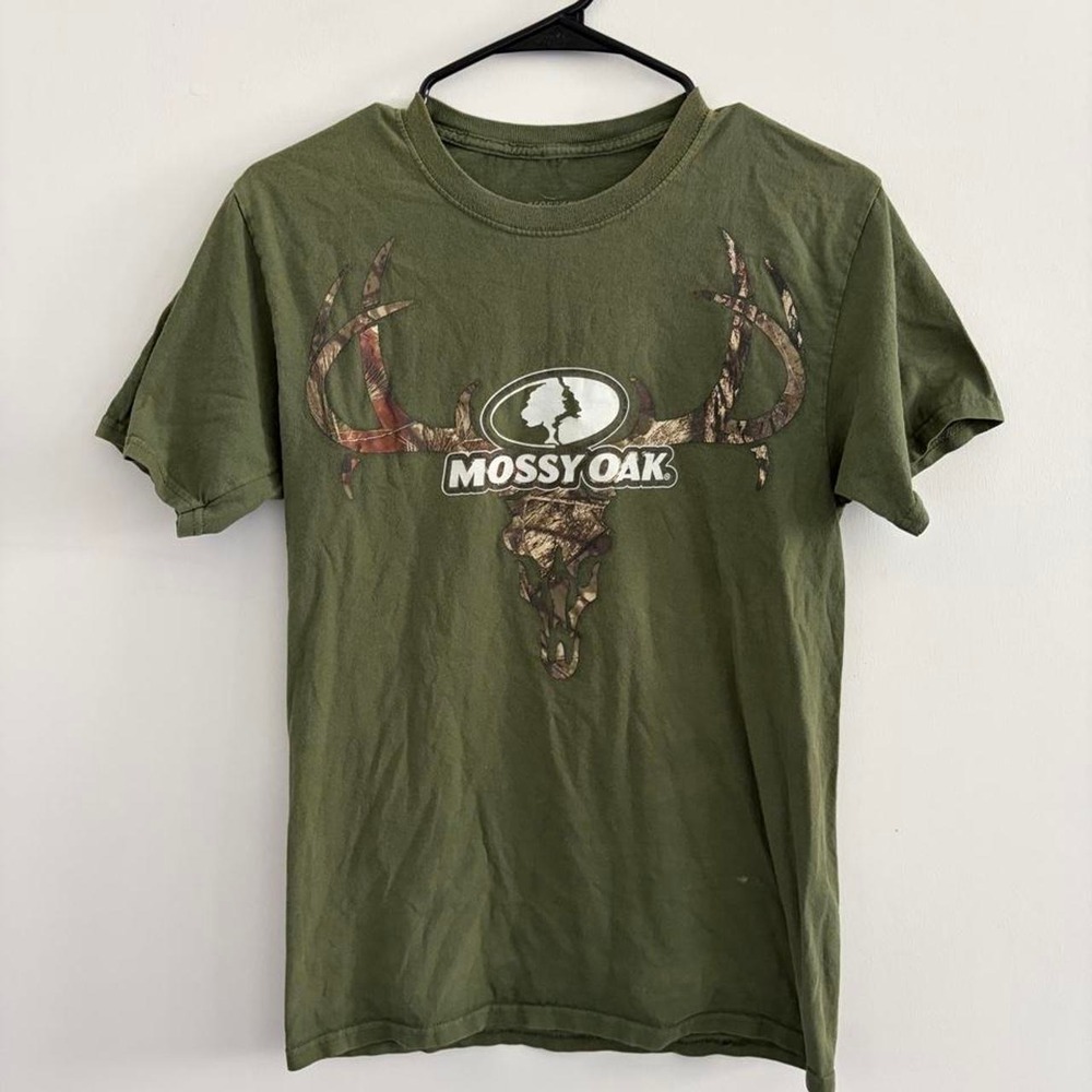 Mossy Oak green graphic tee Size S